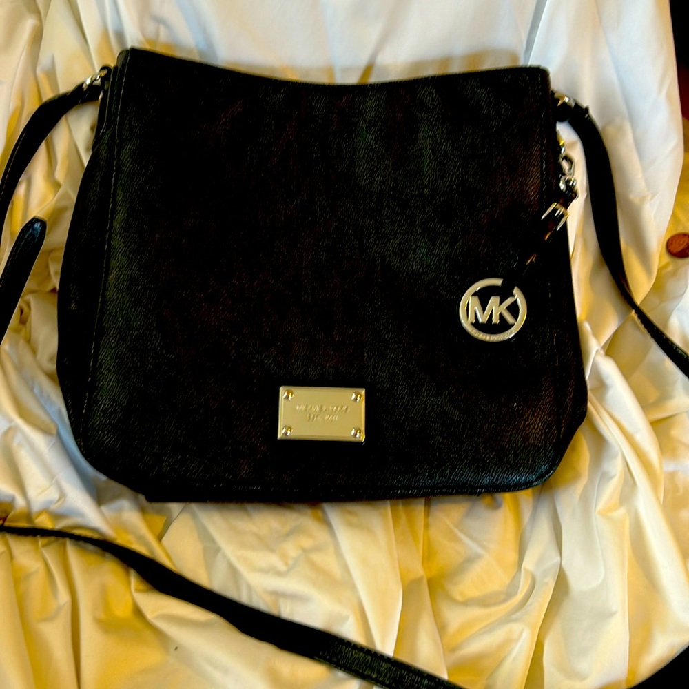 Black Crossbody like new